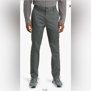 Vuori Collins Chino Pants 
Size 38.